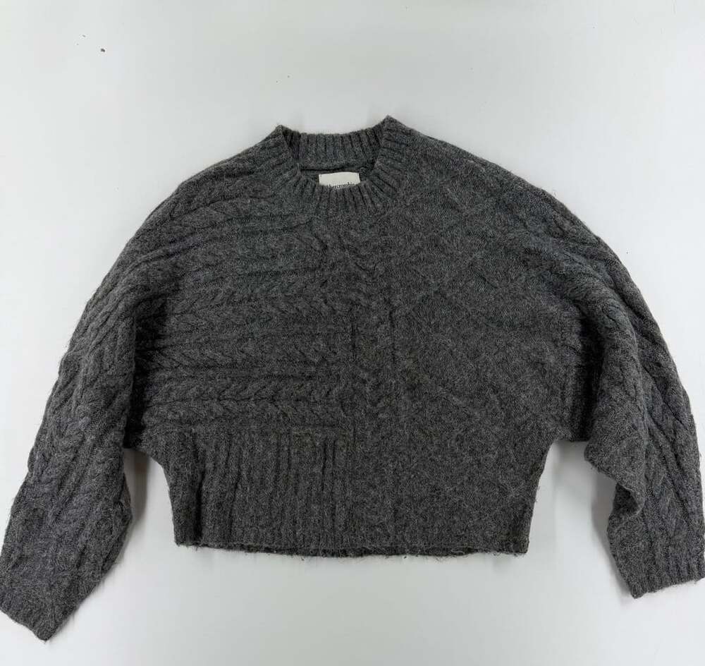 1588 Abercrombie & Fitch Sweater Size XXS/XS Gray Cable Knit